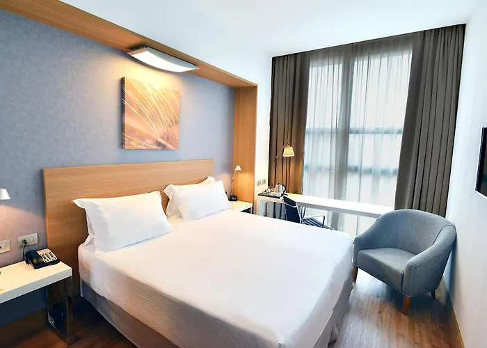 מלון Hilton Garden North