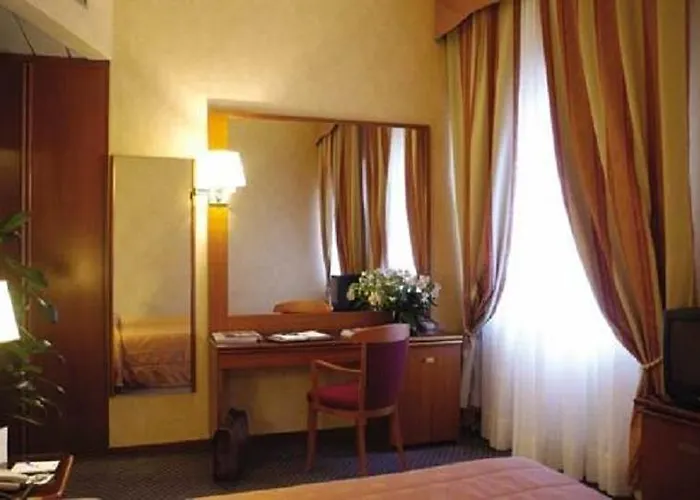 Hotel Ascot 4*