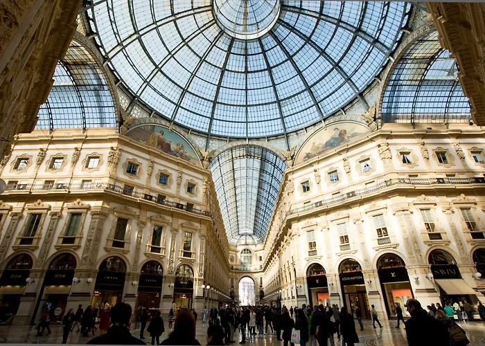 Mate Collection Giulia, Milan