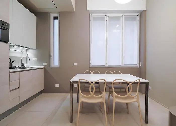 Contempora - Cavallotti 13 - B32 * Milán