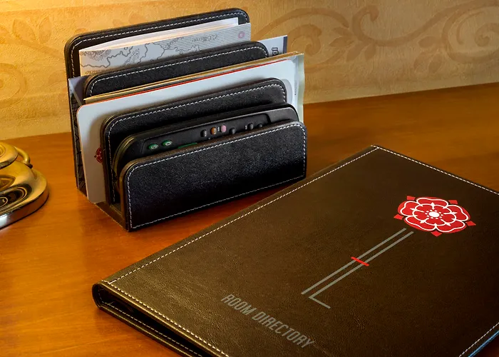 Lancaster מלון 3*