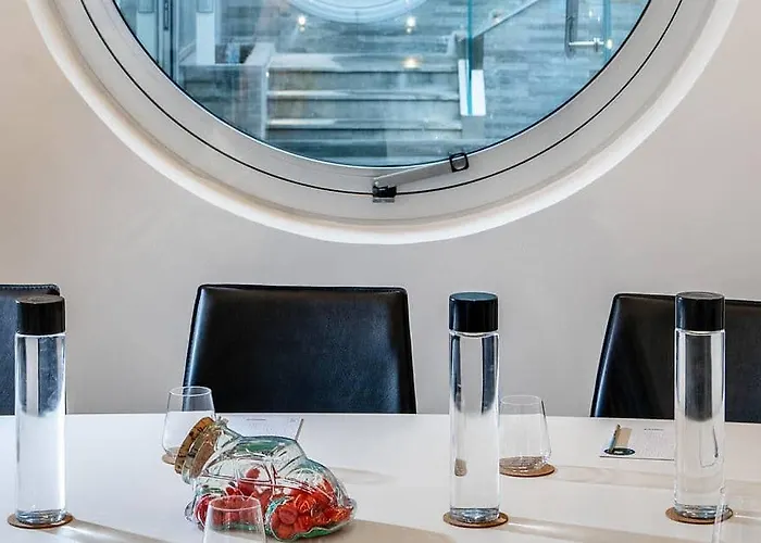 Innside Milano Torre Galfa Hotel 4*