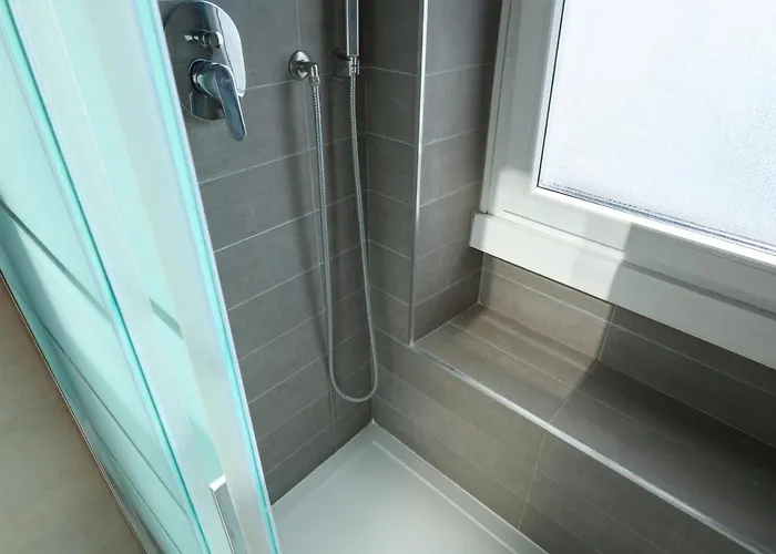 Duomo 15 Min - Cozy Artist's Note Apartament