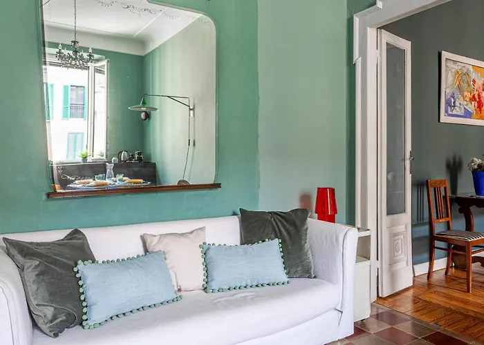 Apartmán Joivy Elegant Flat With Balcony *