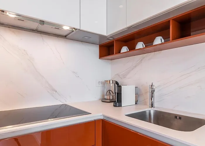 Апартаменты Easyhomes-central Tower *
