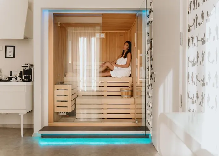 Aparthotel Montenapoleone 4*