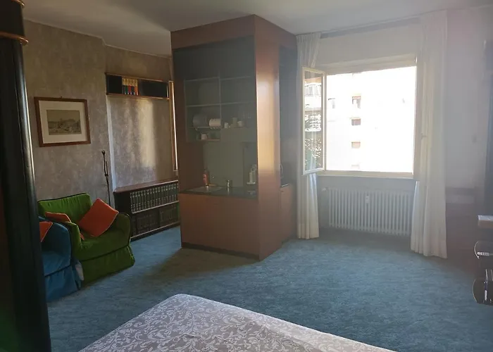 Elegant Apartment For 4 - Metro 5 Min - Duomo 10 Min - Milano 公寓 *