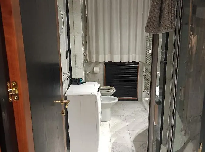 Elegant Apartment For 4 - Metro 5 Min - Duomo 10 Min - Milano 米兰