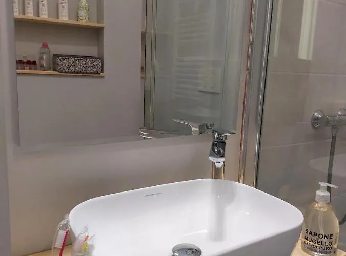 2 Via Fabio Mangone Lägenhet