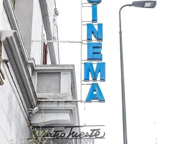 La Del Teatro * Milán