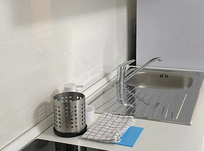 Lady Indigo San Siro Апартаменты *