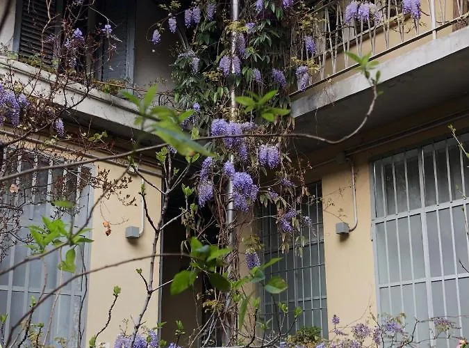 Konukevi Isola Libera Milano