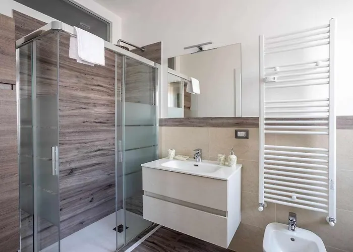 Rent - Parking And Comfort - Spacious Up To 8 Pax Appartamento *