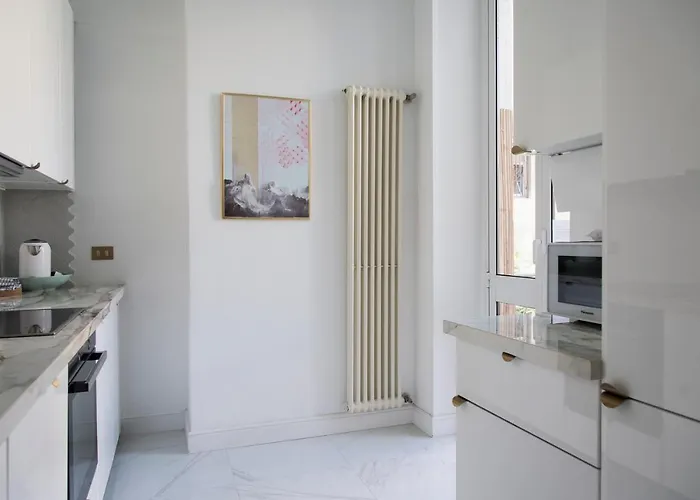 Youhosty - Farneti 1 *