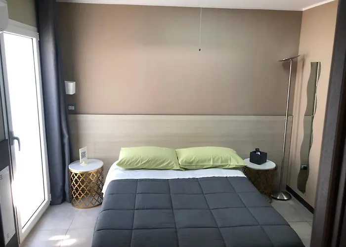 Camilla Easy Metro 4 3*