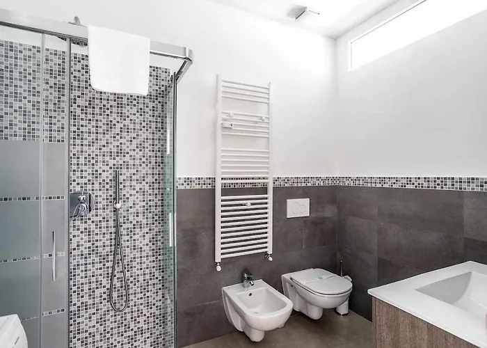 Appartamento Rent - Parking And Comfort - Spacious Up To 8 Pax *