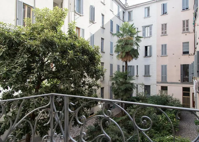 Youhosty - Farneti 1 * ミラノ