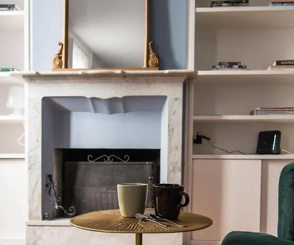 Youhosty - Farneti 1 *