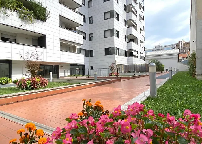 Апартаменты Sulla Metro 3 Gialla Maciachini