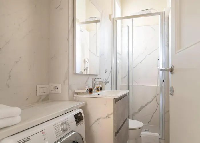 Heart San Sepolcro Duomo מילאנו