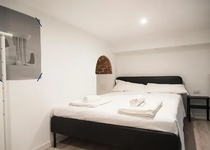 Youhosty - Pavia 7 Апартаменты Милан