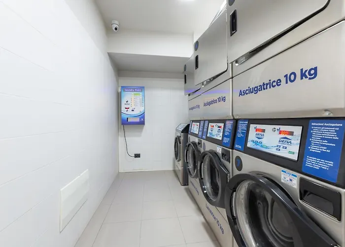 Guesthost - In The Heart Of Milano! Apartamento *