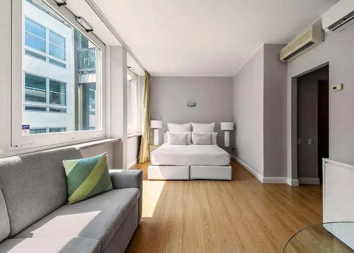 Aparthotel Adore