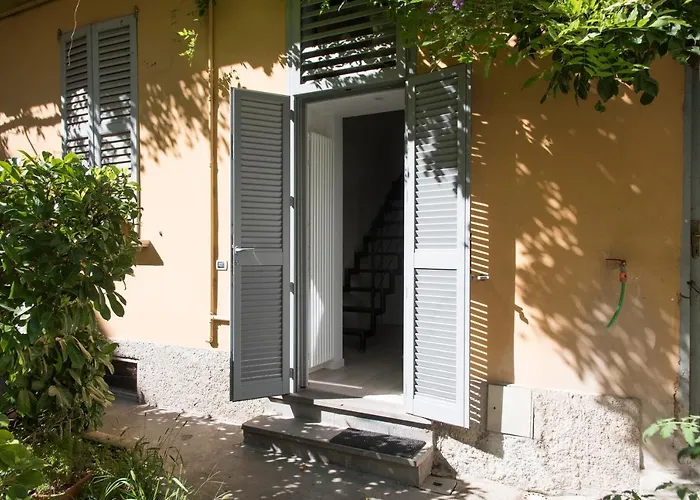 Youhosty - Pavia 7 *