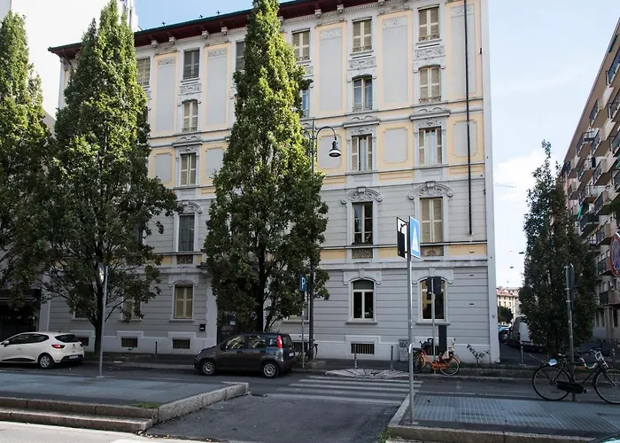 Youhosty - Pavia 7 *