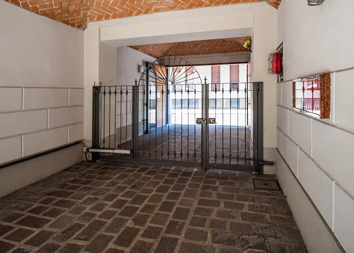 Brera Livings, Charming Flat Near Duomo アパート ミラノ