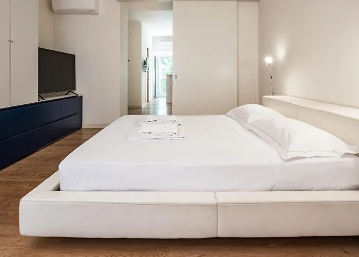 Brera Livings, Charming Flat Near Duomo アパート