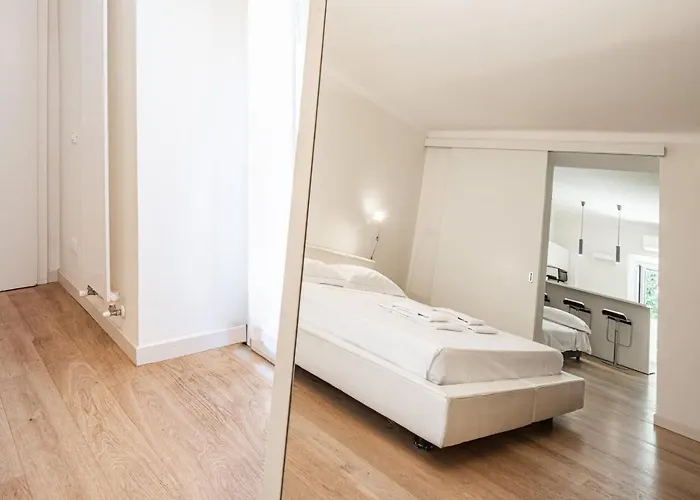 アパート Brera Livings, Charming Flat Near Duomo ミラノ