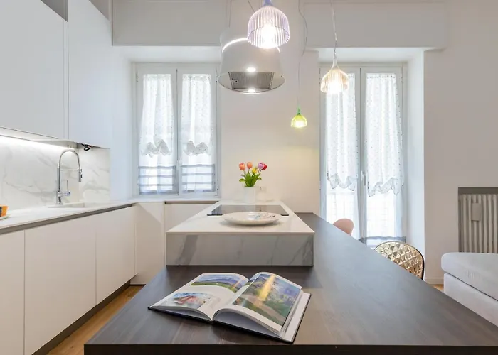 Design Premium In Center - Homeunity Apartmán