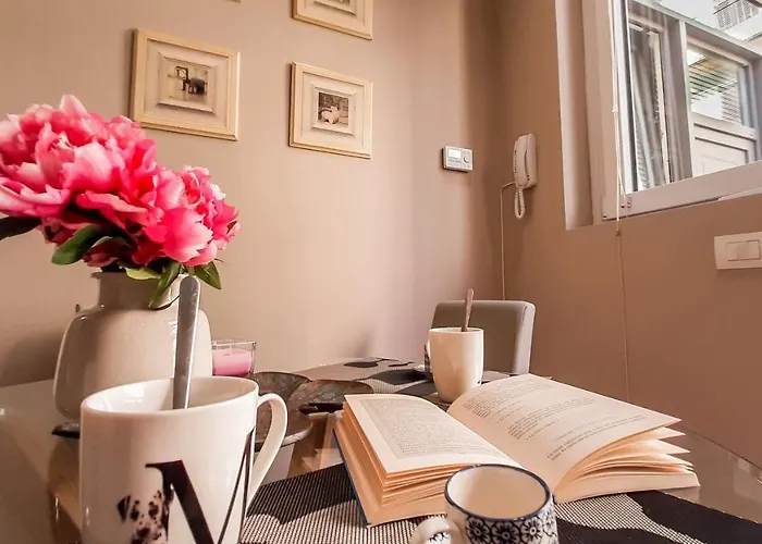 Joivy Sophisticated 2 Bedroom Loft For 4 Milán