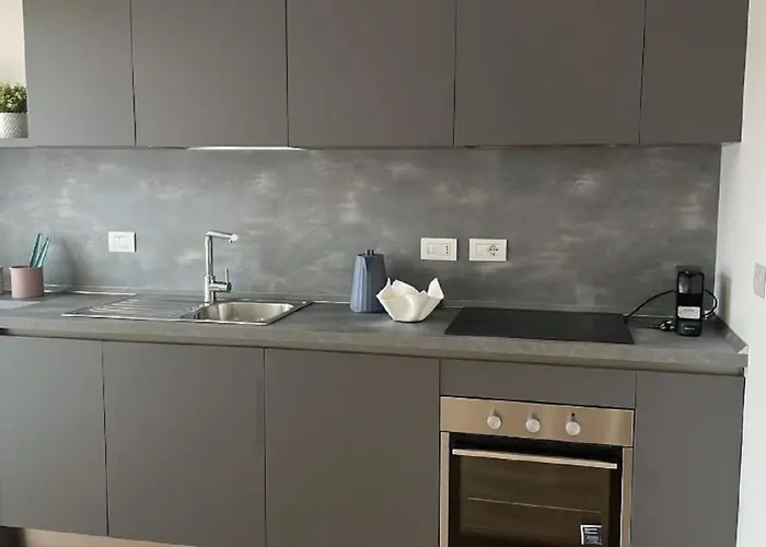 Apartment Number House - Number 9 *