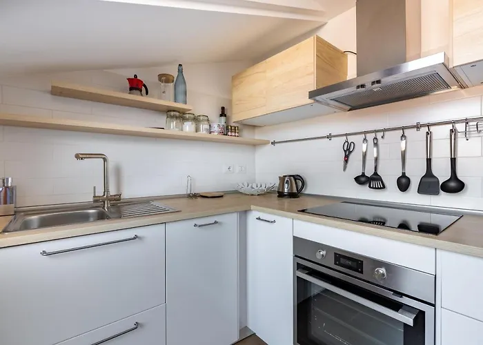 Apartmán Guesthost - Cozy With Parking 5 Min Walk From The Bus Stop Milán