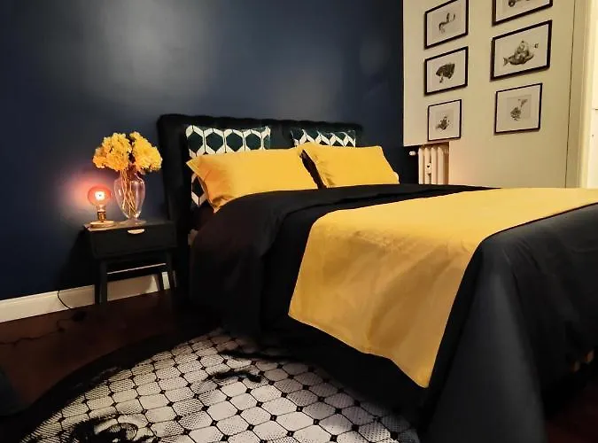 Designed Pop 2 Bedrooms, 2 Baths In Center - Wifi, Ac, Steps From Subway M1 And M2, Station And Airport Connected Apartament *