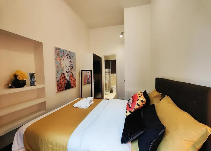 Apartment Designed Pop 2 Bedrooms, 2 Baths In Center - Wifi, Ac, Steps From Subway M1 And M2, Station And Airport Connected