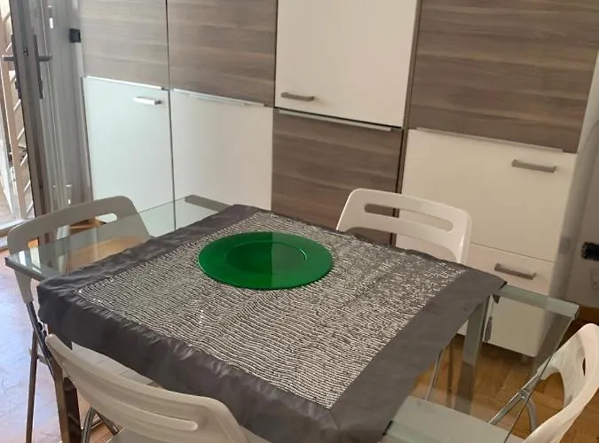 New Luxury Apartment, City Center Appartamento