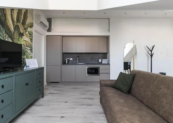 Italianway Easy - Commenda 35 * Milan