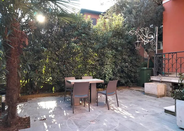 La Bed and Breakfast 4*