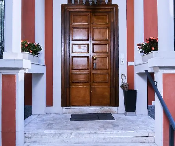 La Bed and Breakfast 4*