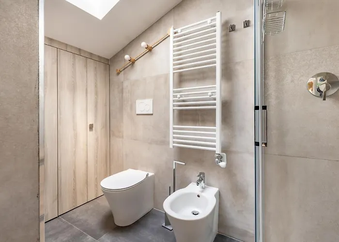 Guesthost - Cozy With Parking 5 Min Walk From The Bus Stop Apartmán *