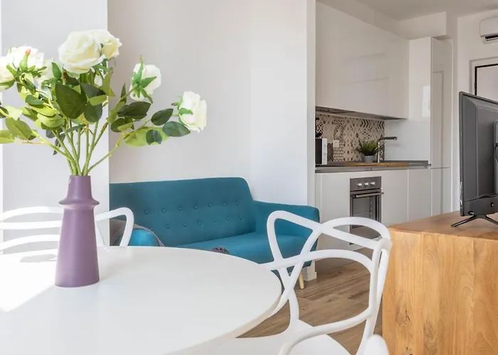 Hostmate - - Pirelli 30 - Porta Nuova