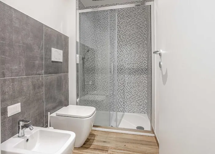 Hostmate - - Pirelli 30 - Porta Nuova *