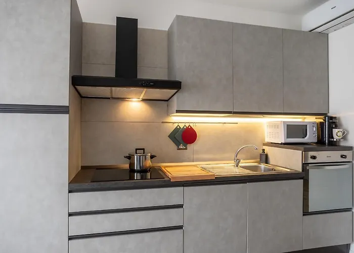 Appartamento Rent - Parking And Comfort - Spacious Up To 8 Pax