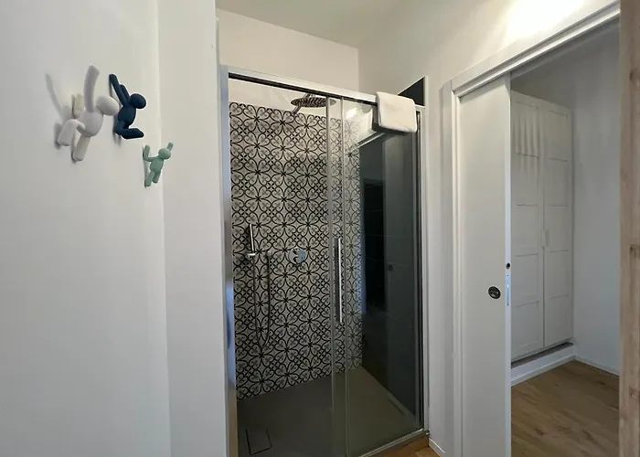 Kibilu - Piazzale Baiamonti - Brera - Centro Citta - Isola *