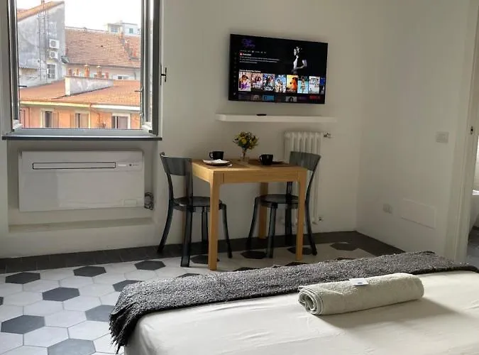 La Marina Di - Pier Lombardo