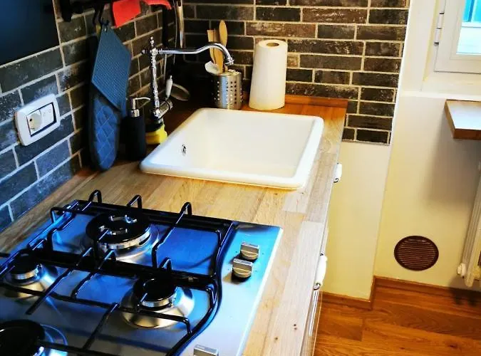 Amio - Next To M5 Ca Granda Milão