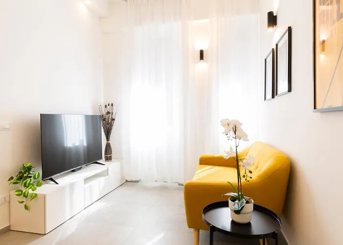 Biancospini 13 - Flower District